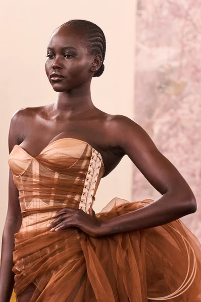 Look 80